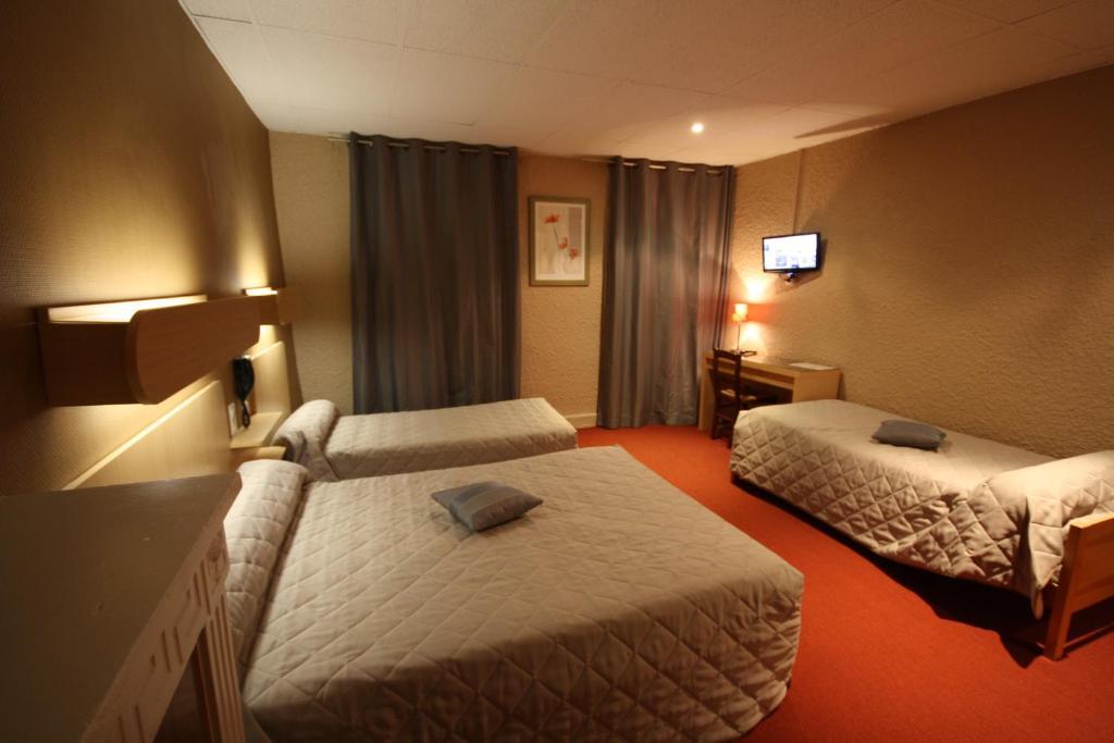 Logis Hotel L'Ange Couronne Belleville-sur-Saone Room photo